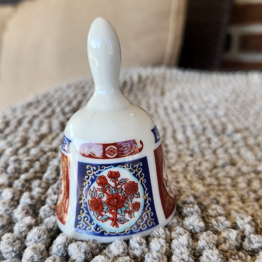 Vintage Imari Small Asian Flare Floral Porcelain Dinner Bell